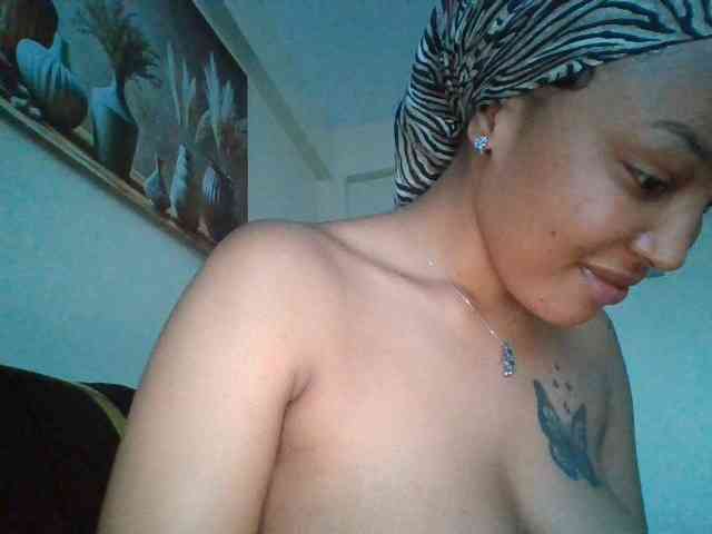 BeautifulGia webcam