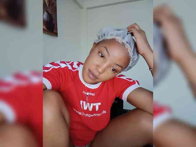 BeautifulGia webcam
