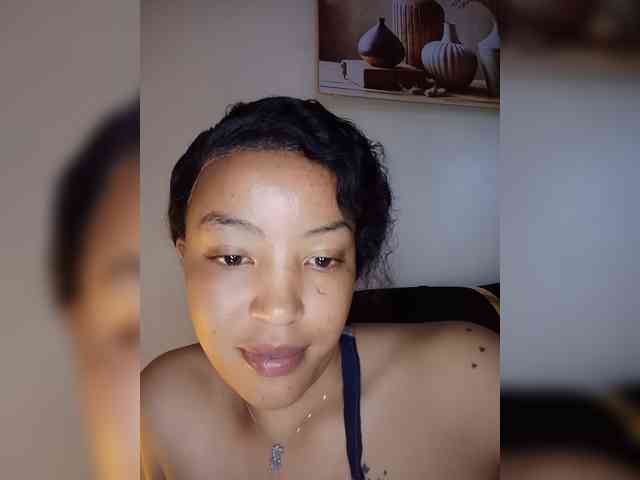 BeautifulGia webcam