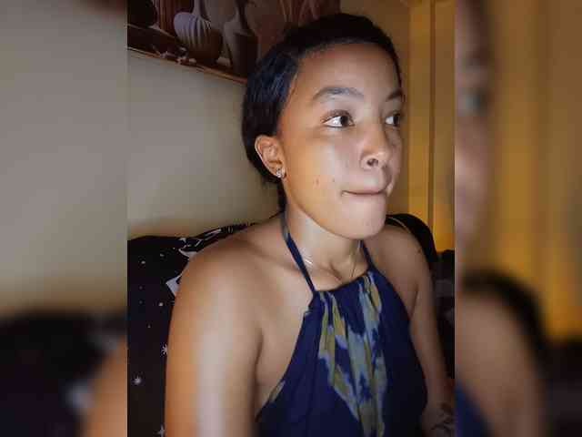 BeautifulGia webcam