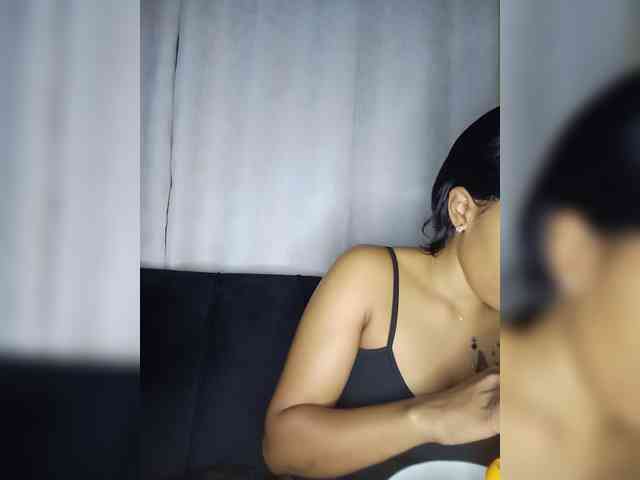 BeautifulGia webcam