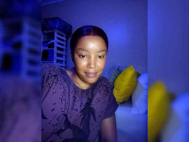 BeautifulGia webcam