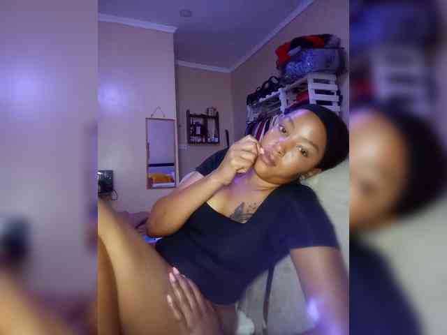 BeautifulGia webcam