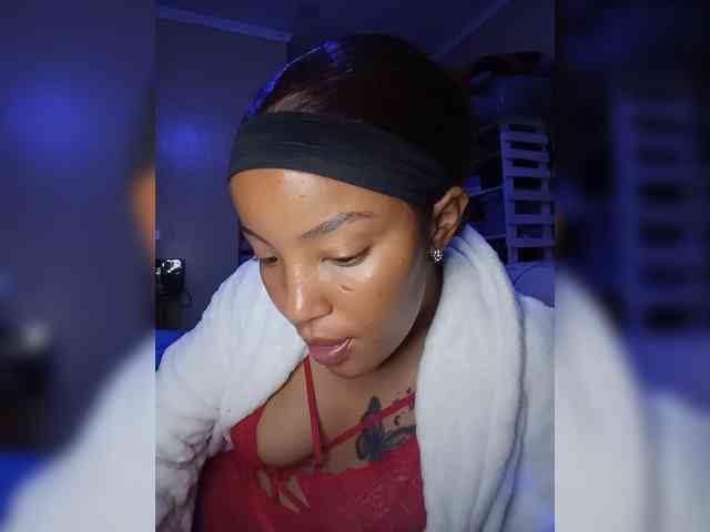 BeautifulGia webcam