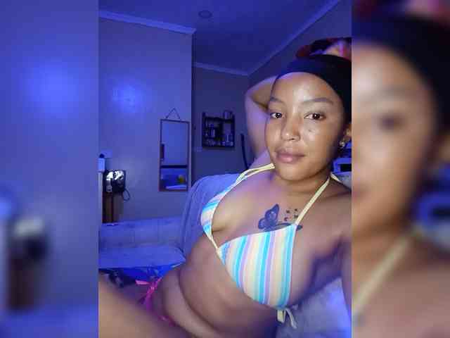 BeautifulGia webcam