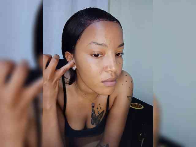 BeautifulGia webcam