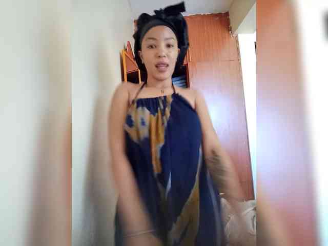BeautifulGia webcam