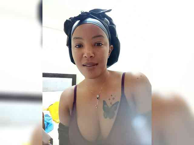 BeautifulGia webcam