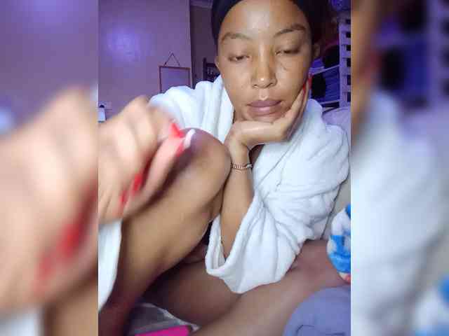 BeautifulGia webcam