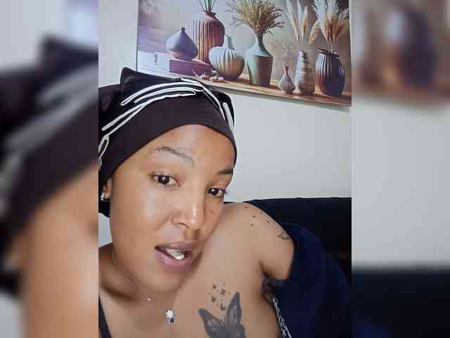 BeautifulGia webcam