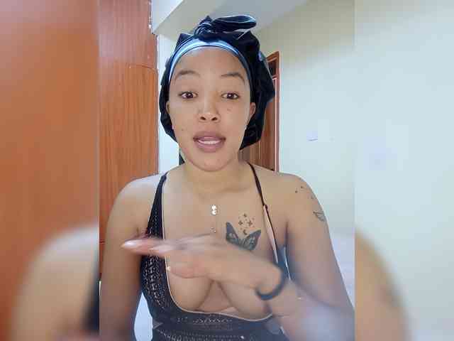 BeautifulGia webcam