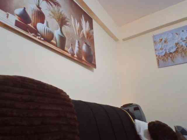 BeautifulGia webcam