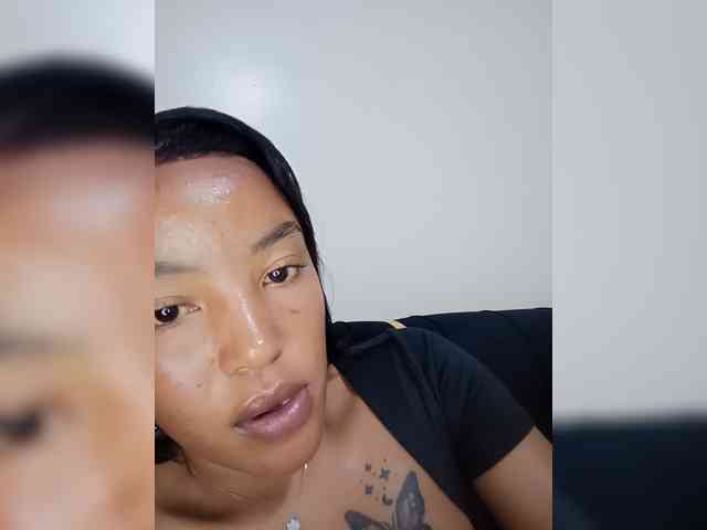 BeautifulGia webcam