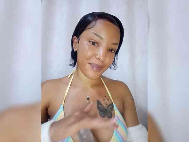BeautifulGia webcam