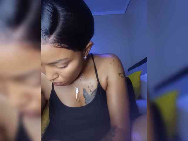 BeautifulGia webcam