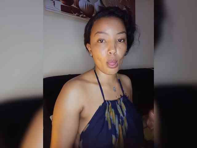 BeautifulGia webcam