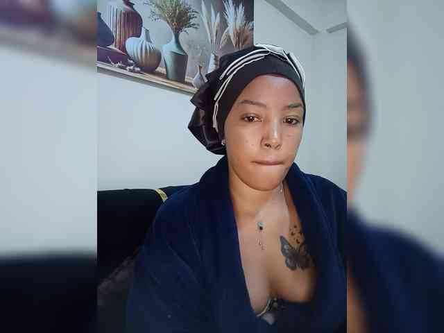 BeautifulGia webcam