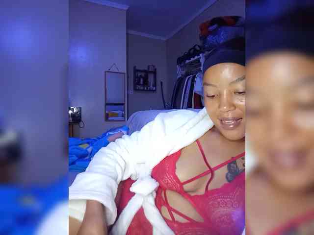 BeautifulGia webcam