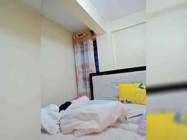 BeautifulGia webcam