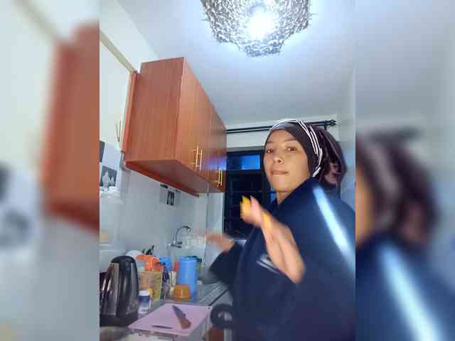 BeautifulGia webcam