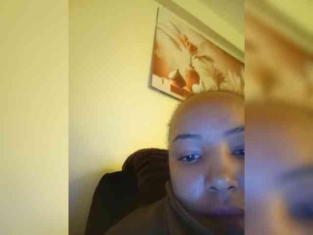 BeautifulGia webcam