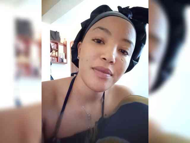 BeautifulGia webcam