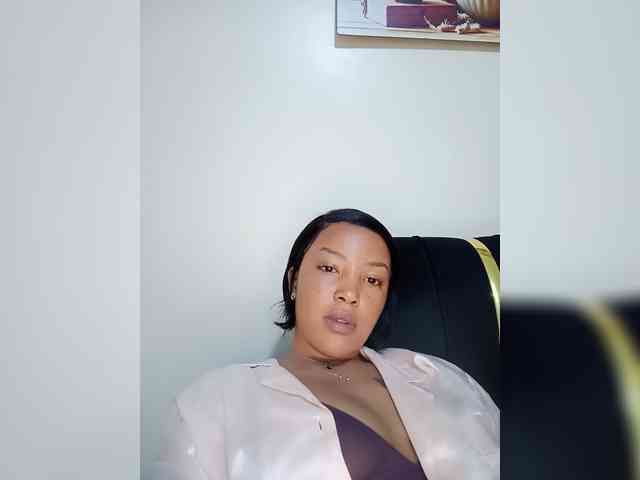 BeautifulGia webcam