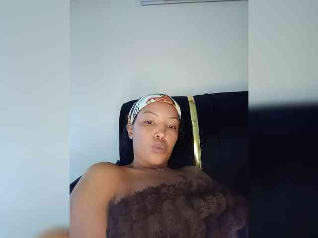BeautifulGia webcam