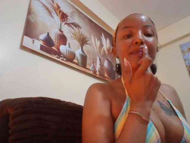 BeautifulGia webcam