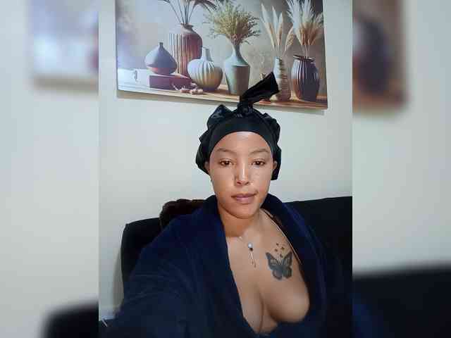 BeautifulGia webcam