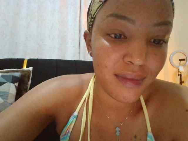 BeautifulGia webcam