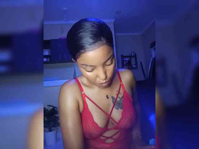BeautifulGia webcam