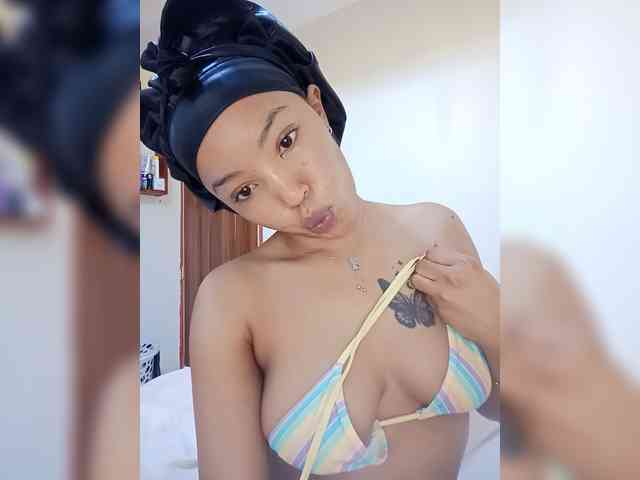 BeautifulGia webcam