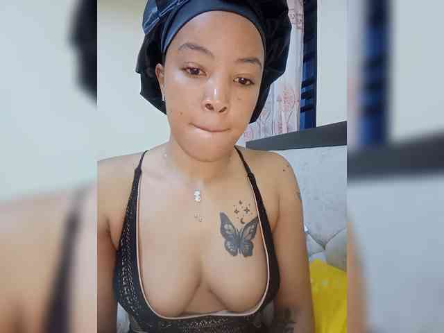 BeautifulGia webcam