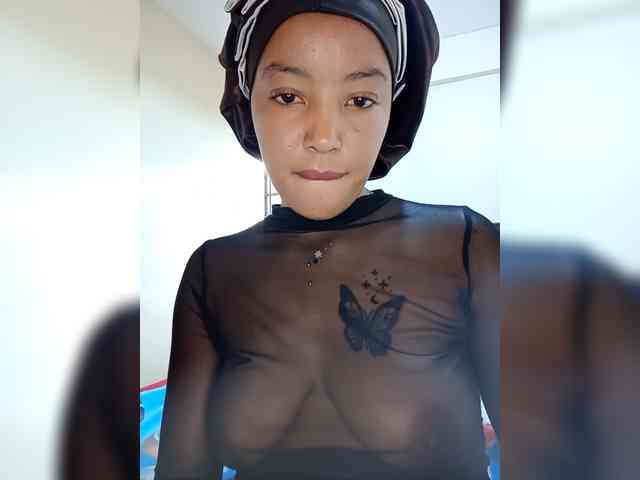 BeautifulGia webcam