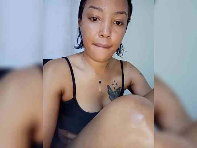 BeautifulGia webcam