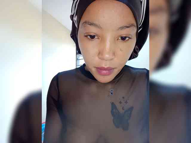 BeautifulGia webcam