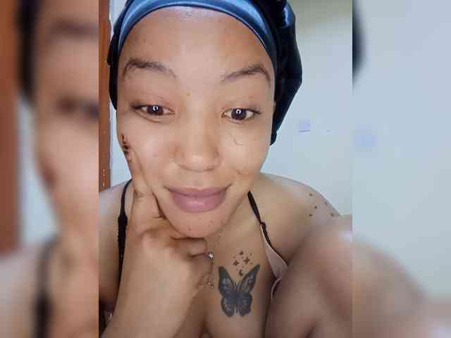 BeautifulGia webcam