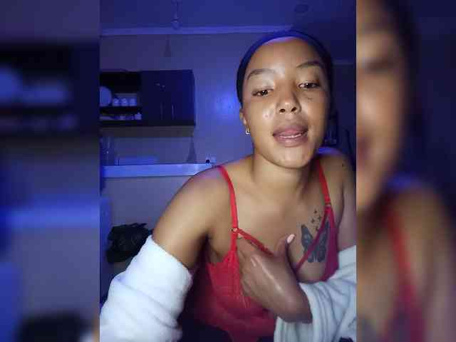 BeautifulGia webcam