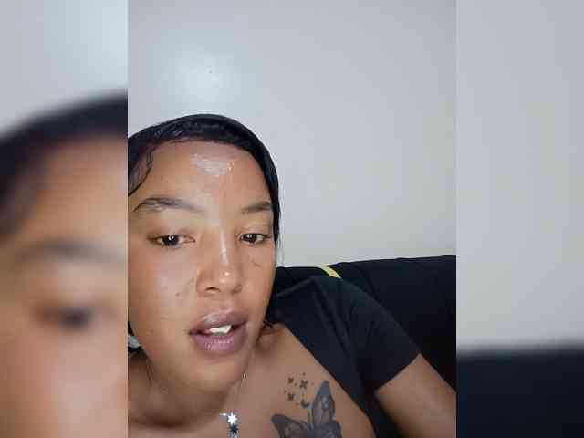 BeautifulGia webcam