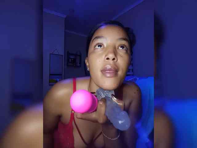 BeautifulGia webcam