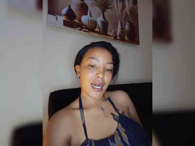 BeautifulGia webcam