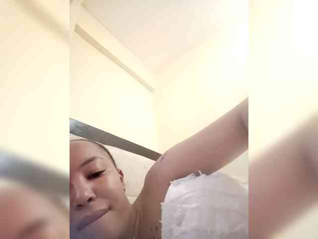 BeautifulGia webcam