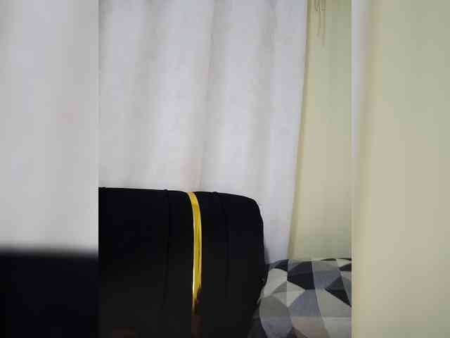 BeautifulGia webcam