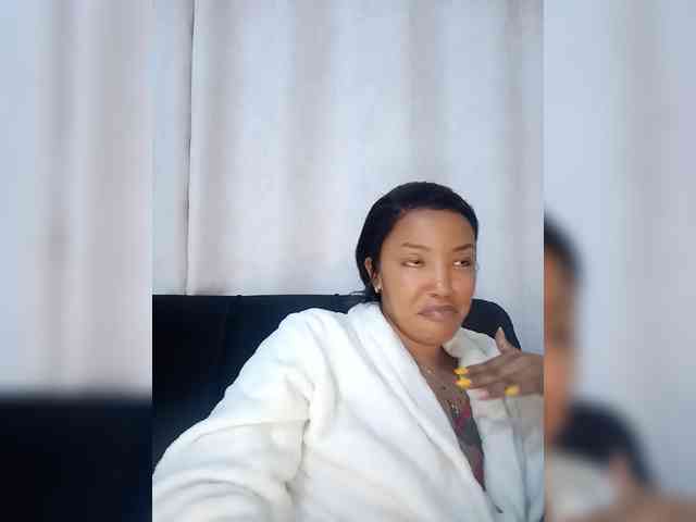 BeautifulGia webcam