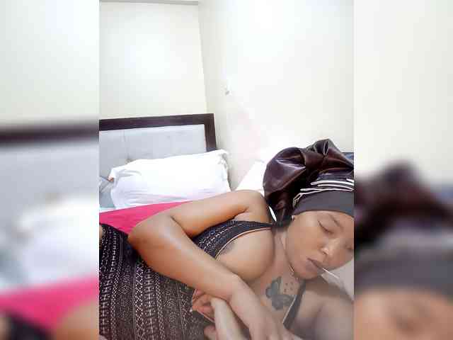 BeautifulGia webcam