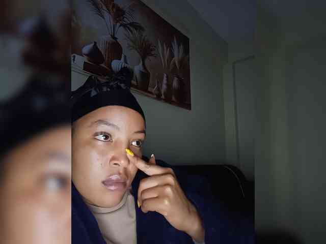 BeautifulGia webcam