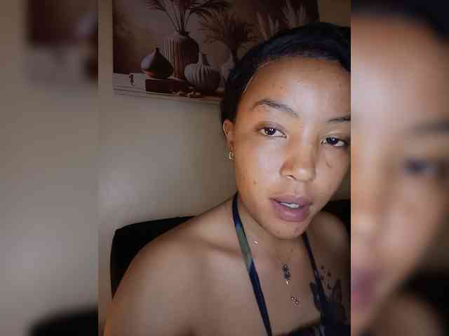 BeautifulGia webcam