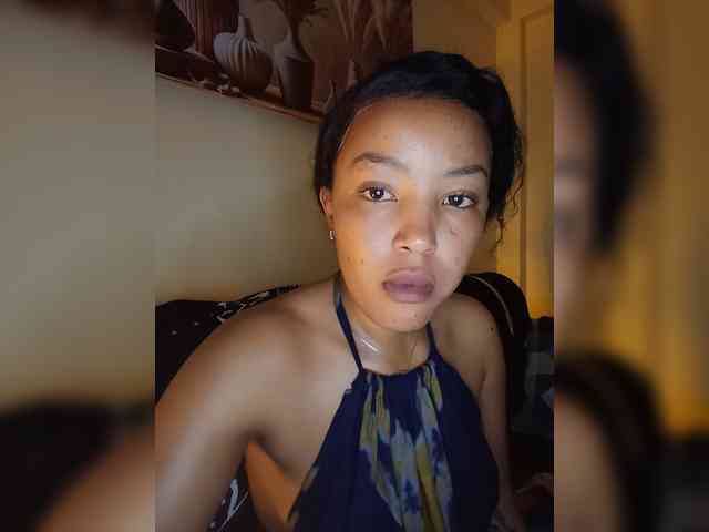 BeautifulGia webcam