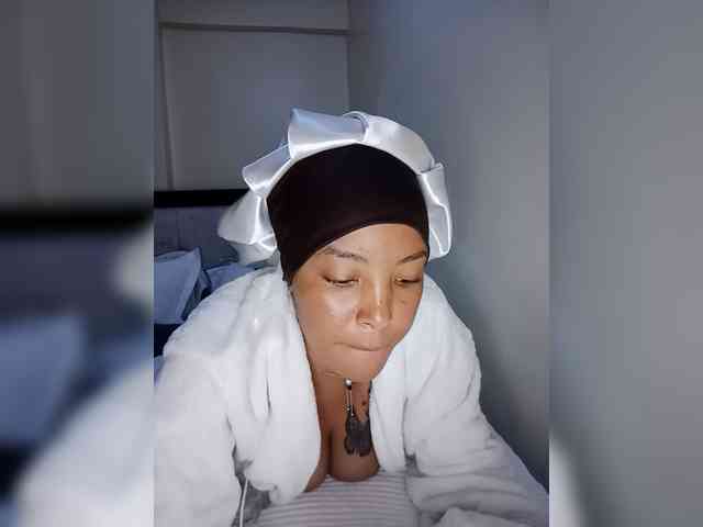 BeautifulGia webcam